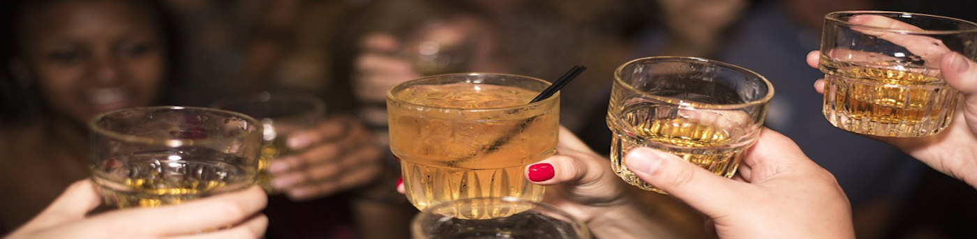 Le 5 cose da NON fare durante una cena aziendale