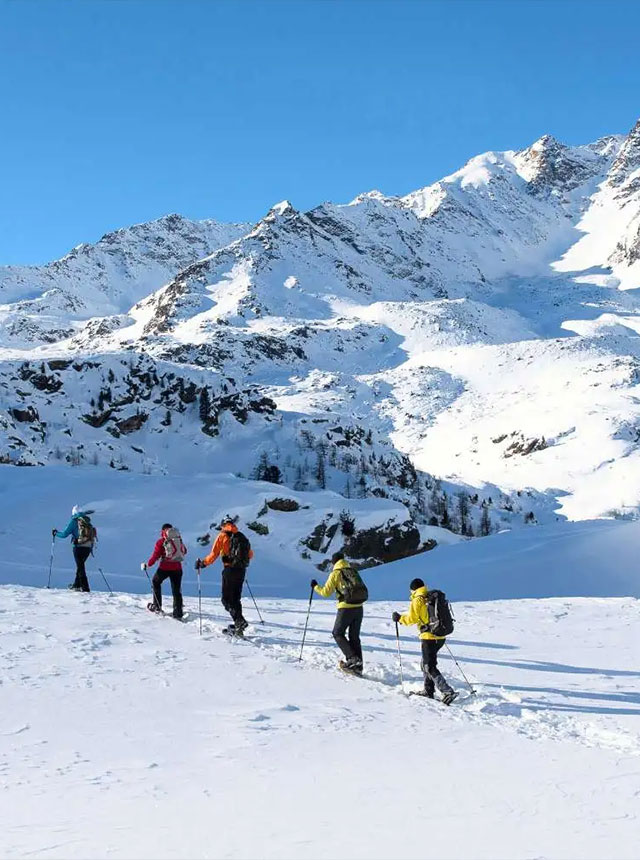 Outdoor vs Indoor: come scegliere l’attività di team building perfetta a Milano in base al meteo e agli obiettivi