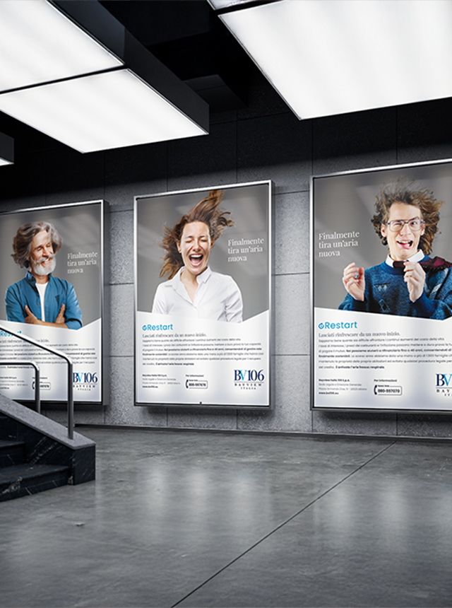 Digital Out-of-Home (DOOH) nel Retail: L’Affissione che Parla. Strategie Ibride di Engagement (e Misurazione)